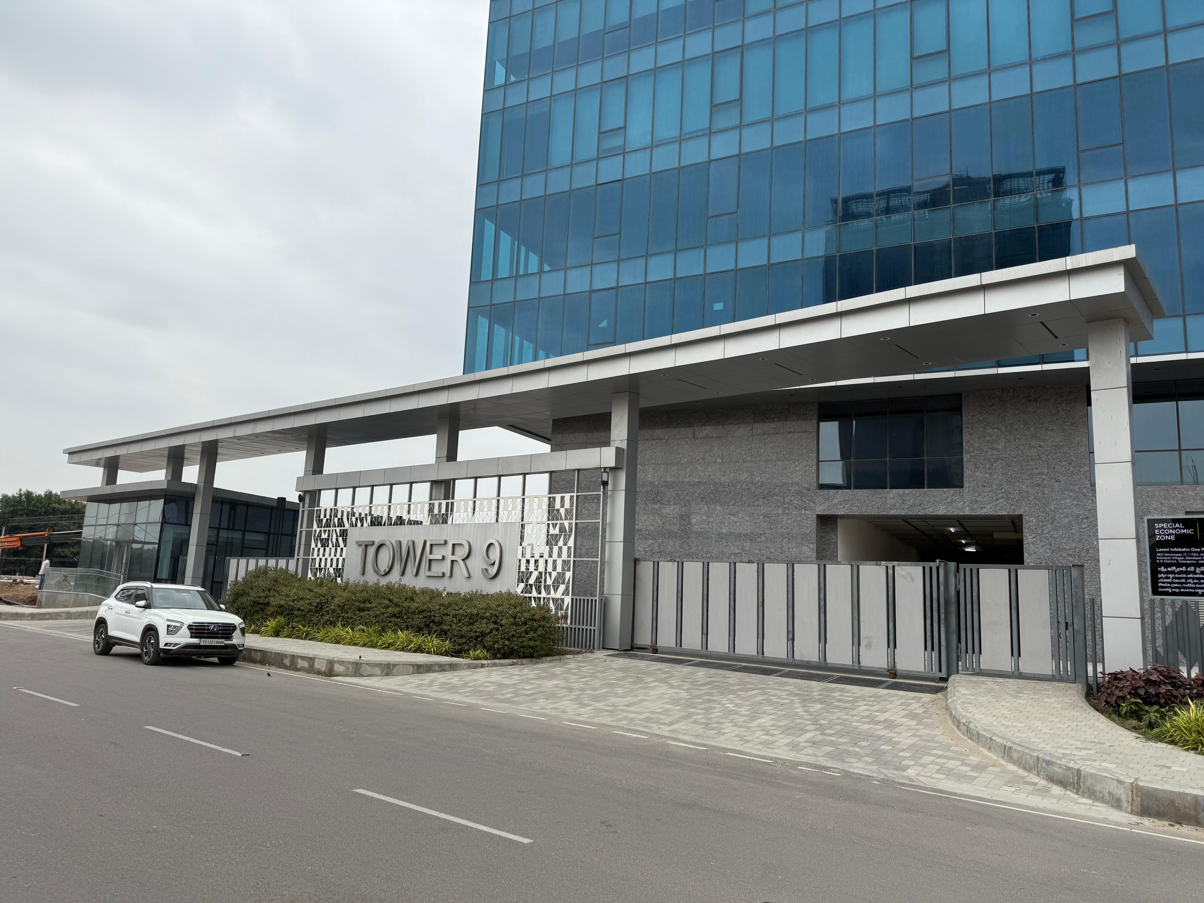 ENTRANCE PORTAL - ACP CLADDING WORKS - GAR T-9